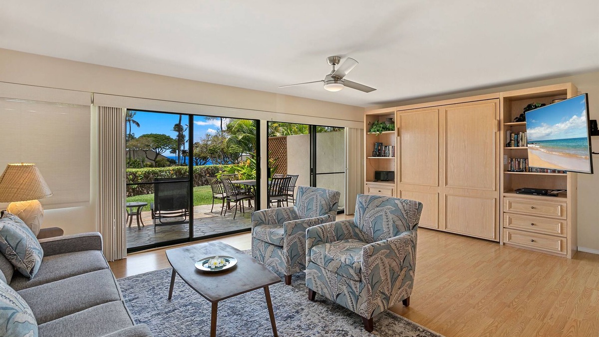 Kihei Condo | Squeaky clean! Oceanview, no stairs and a Murphy Bed