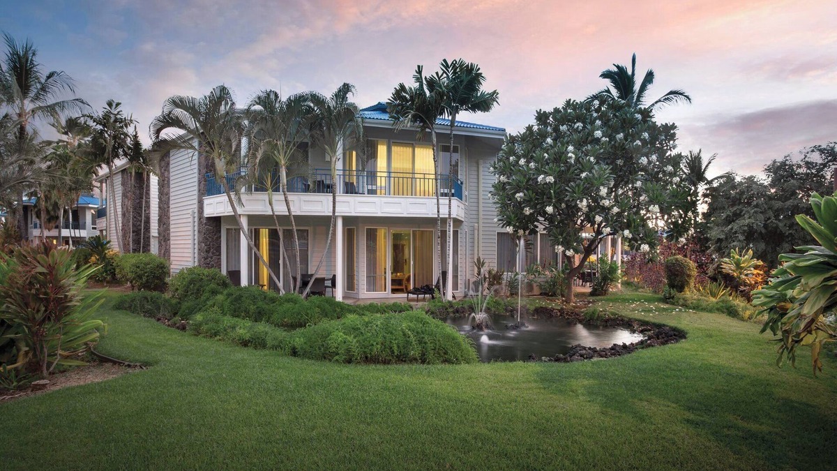 Keauhou Resort | Stay in paradise minutes from the beach