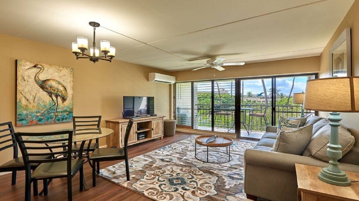 Kihei Condo | Steps to beach! Beautiful renovated 1 bedroom