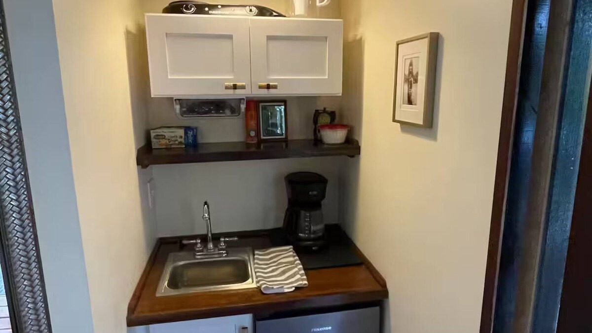 Kehena Apartment | Still Point Guest House