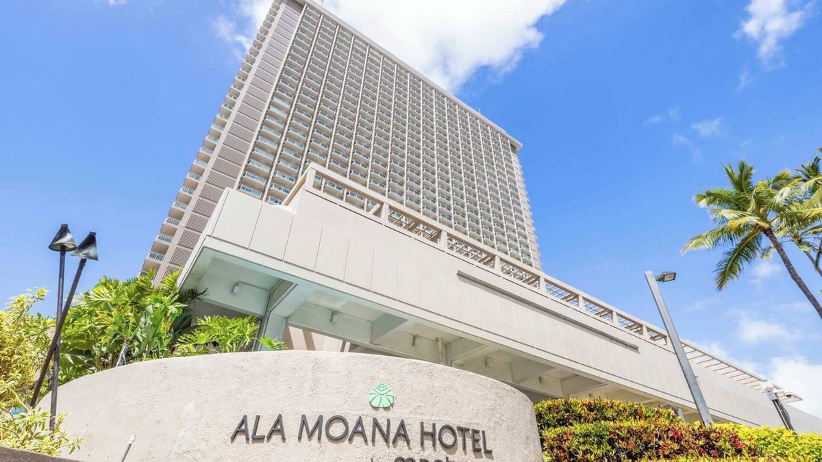 Ala Moana Condo | Studio Ocean View & Balcony 1118