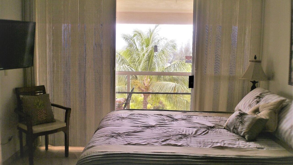 Kihei Apartment | Studio With Ocean & Mountain Views. Last minute discount, Aug. & Sept, 20% off.