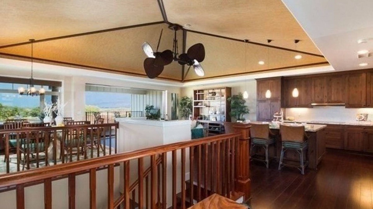 Kamuela House | Stunning 4 bed, 3 1/2 bath Mauna Lani home near beach, golf