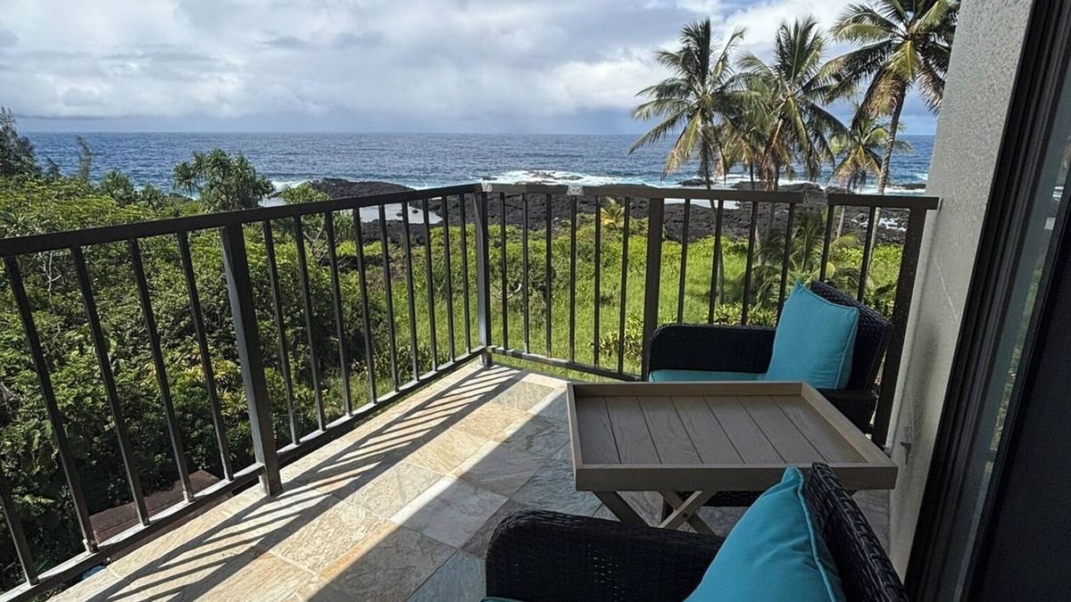 Hilo Condo | Stunning Ocean Front views, 2-bedroom condo w/lanai next to Richardson's Beach