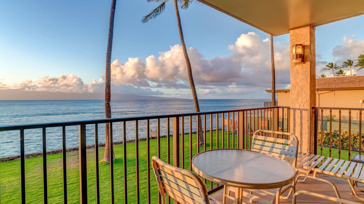 Honokowai Apartment | Stunning Oceanfront Luxury