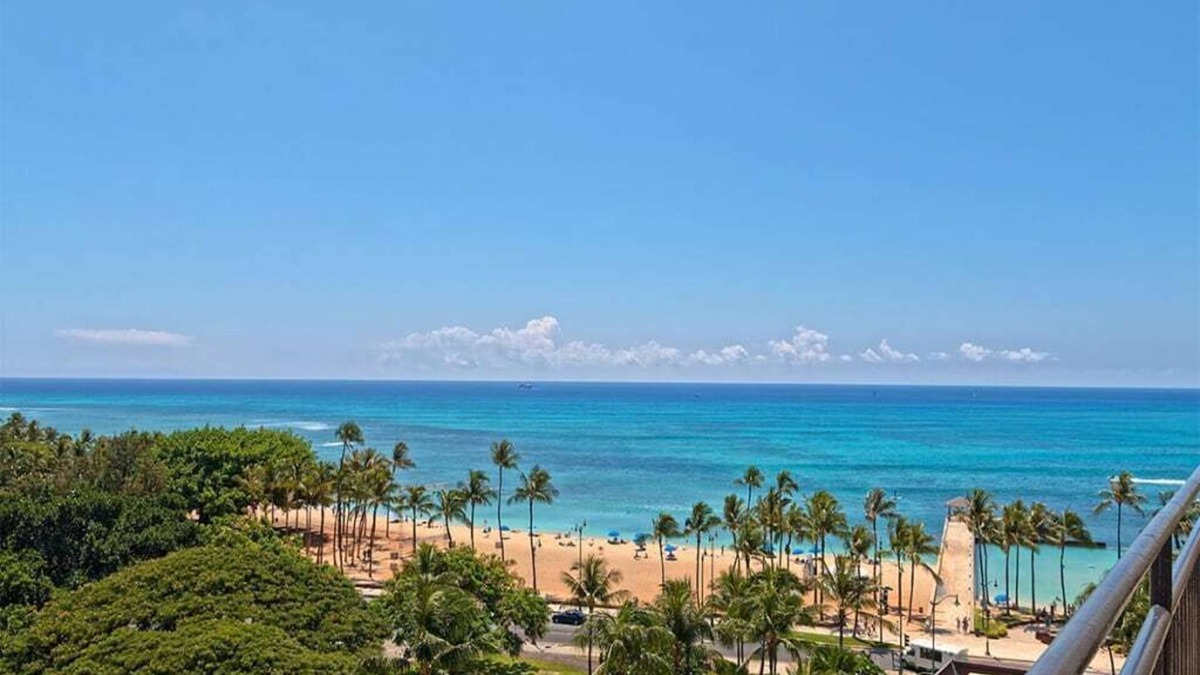 Waikiki Condo | Stylish Studio w/Sundeck Access - Waikīkī Grand #1004