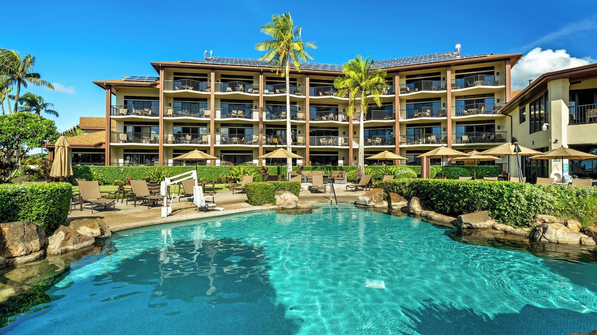 Poipu Condo | Summer Deal Oceanfront Poipu Condo with Heated Pool and Lanai