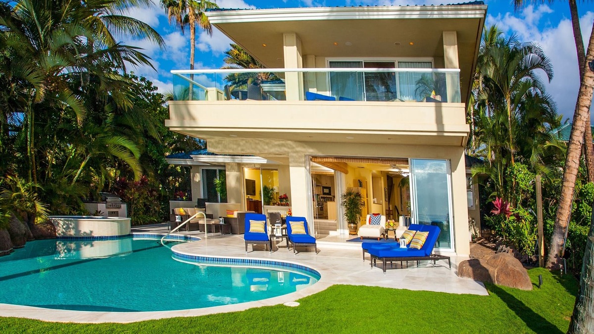 Historic Lahaina Front Street House | SUMMER/FALL SAVINGS!! PRIVATE OCEAN FRONT ESTATE FOR 6 AT BABY BEACH IN LAHAINA! OPAL SEAS