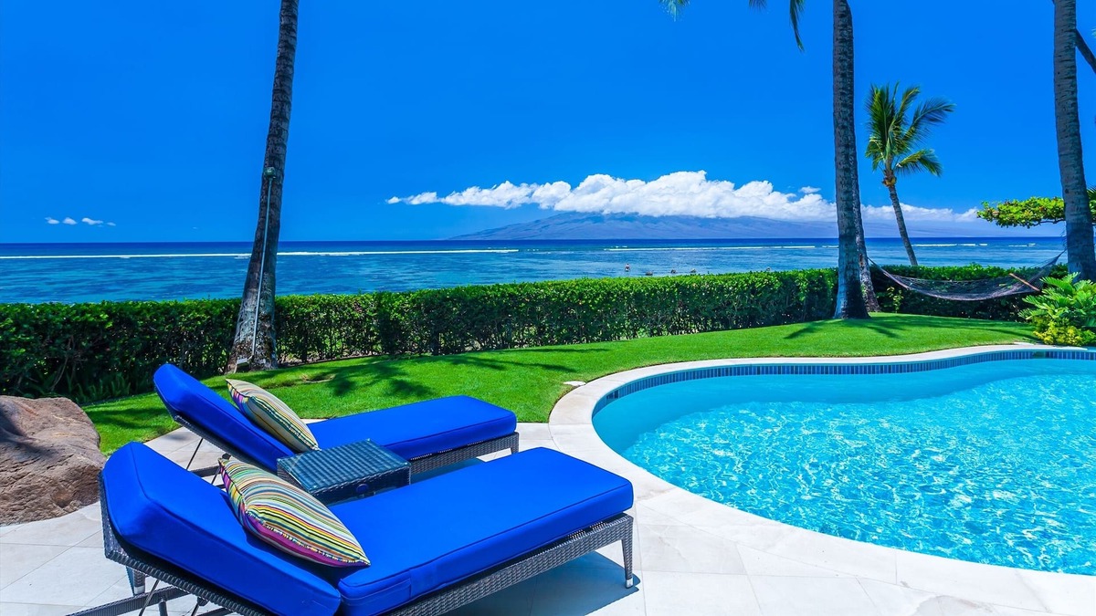 Historic Lahaina Front Street House | SUMMER/FALL SAVINGS!! PRIVATE OCEAN FRONT ESTATE FOR 6 AT BABY BEACH IN LAHAINA! OPAL SEAS