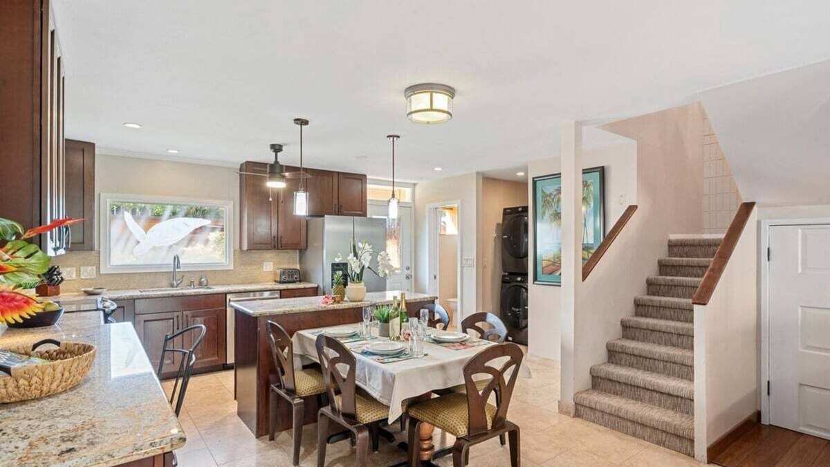 Historic Lahaina Front Street House | SUMMER SALE! Spacious 3BR & Steps to Beach, Oceanfront pool - Puamana 153-4