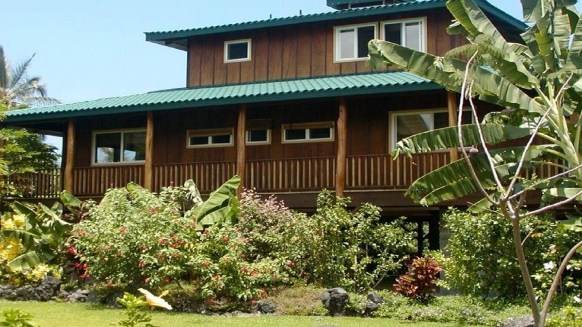 Honaunau-Napoopoo House | Summer Special Family and Friends1 Walk to the Beach! Free Organic Farm Tour!