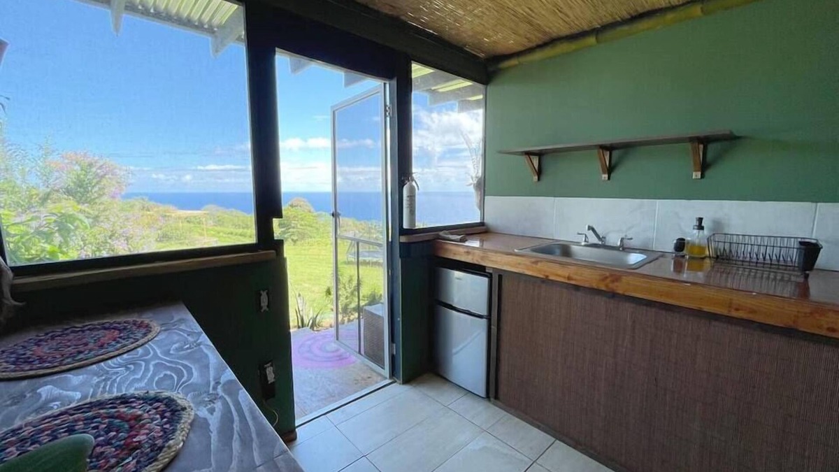 Papaaloa Cabin | Sunrise Farm Retreat Cabin - Farm Stay Hawaii