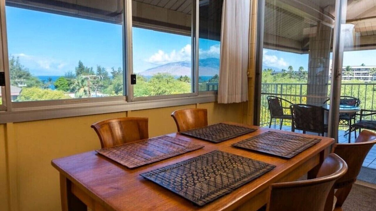 Kihei Condo | Sunset View Penthouse! Large 2bed/2bath Pool