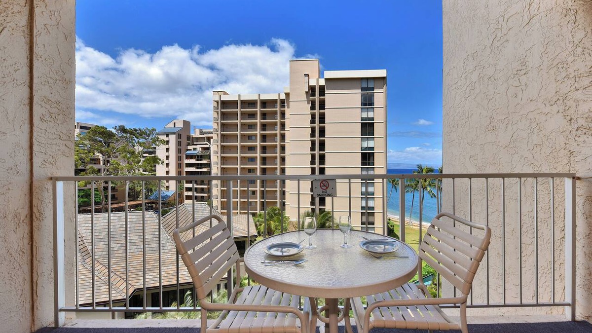 Kahana Condo | Sweet Studio with AC