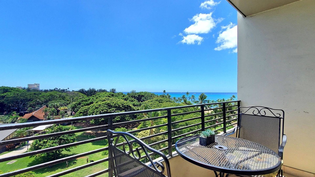 Waikiki Condo | ☀ Take a Look! Ocean View with cute Kitchenette ☀ WAIKIKI GRAND HOTEL® 715