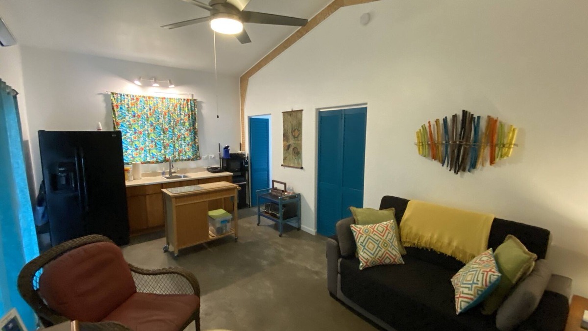 Keaau House | The Aloha Suite (Spacious one bedroom Suite)