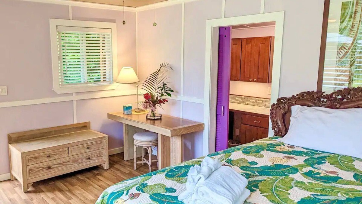 Pahoa Hotel | The Canopy Suite: King Accommodations Wrapped in Tropical Vistas
