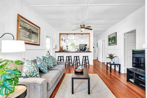 Hilo House | THE HILO HAVEN - 4Bd2Ba Entire House w AC, BBQ, Firepit