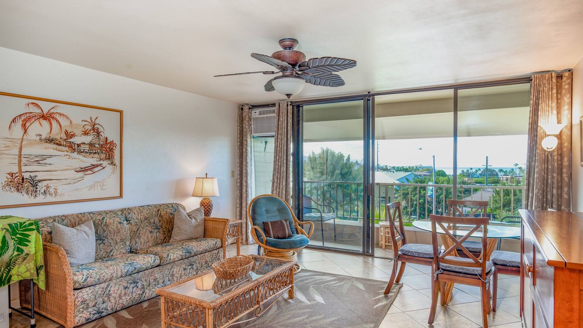 Historic Kailua Village Condo | Third-floor condo in town with ocean view, lanai & pool - walk everywhere