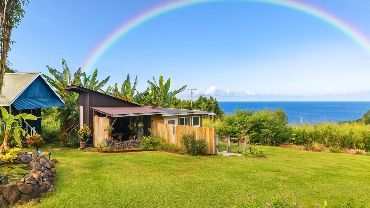 Papaaloa Cabin | Tiny Cottage 1 Bed Ensuite Bath Sunrise Ocean View, Farm Cottage W/Sunrise & Ocean Views