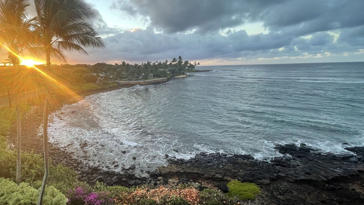 Poipu Condo | Top Floor, Ocean View Condo at Kuhio Shores