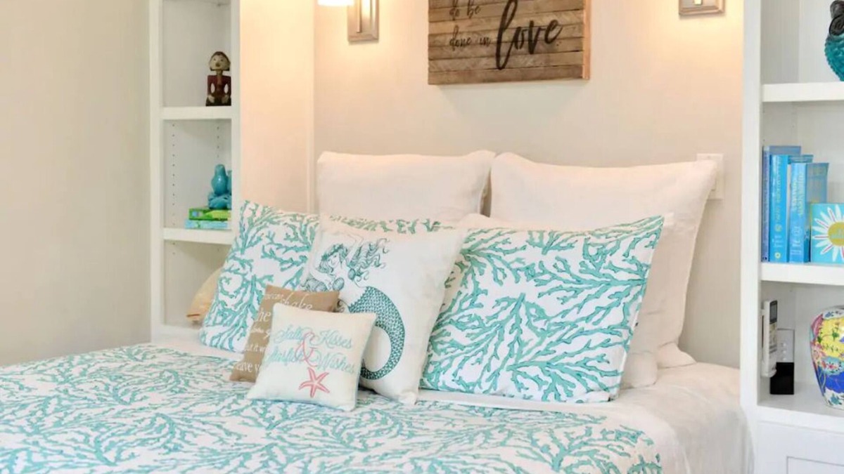Kihei Condo | Tracy’s Tropical Treasure #4 "Best in Kihei" 4 times and “#1 in Maui” Ocean View