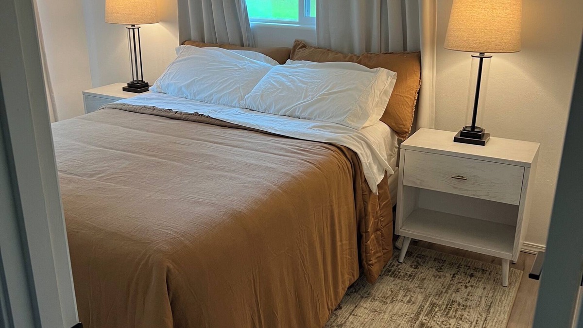 Pepeekeo House | Traveling Nurse Haven - 3BR, Furnished, WiFi, AC