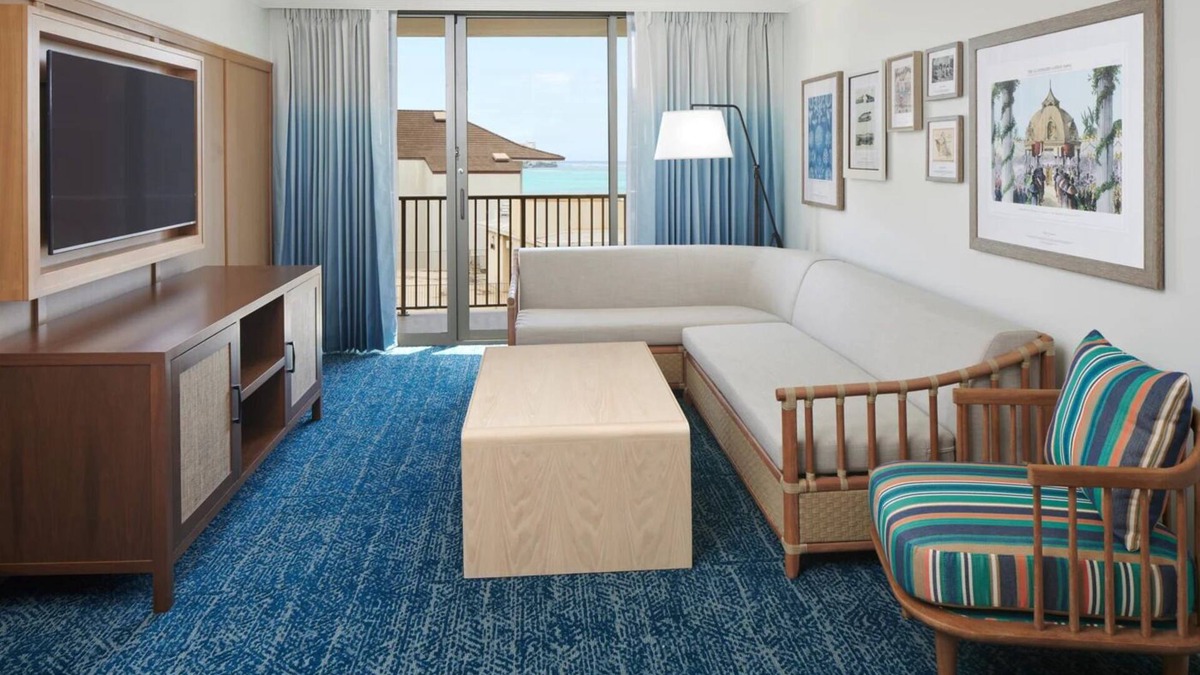 Waikiki Resort | Tropical Dream Right on Waikiki Beach! Unit w/Balcony | Outdoor Pool
