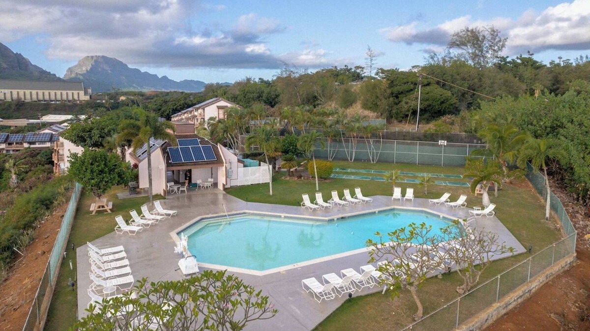 Nawiliwili Apartment | Two Bedroom Condo w/Full Kitchen | Onsite Outdoor Pool | Near Nawiliwili Park