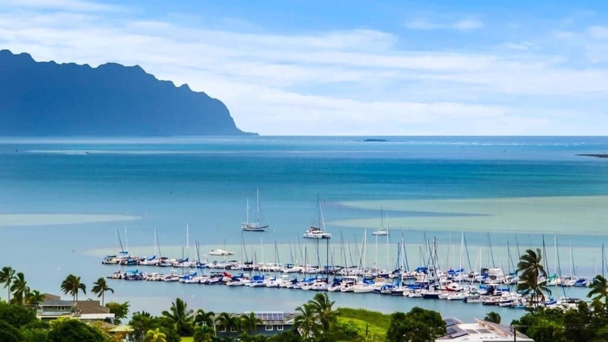 Kaneohe House | Two-Story Ocean-View Kaneohe Home with Big Deck