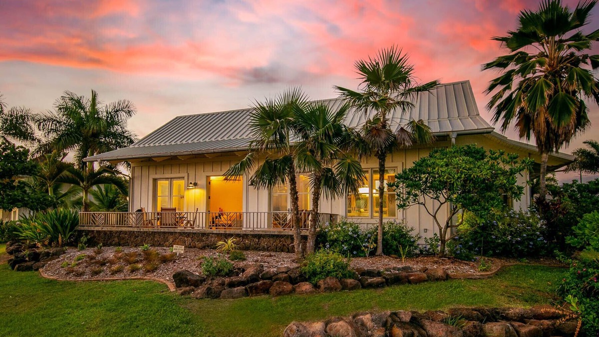 Kekaha House | Ultimate in "Cool" - Amazing Design.Ocean/Sunset Views A/C .TVNCU #5007