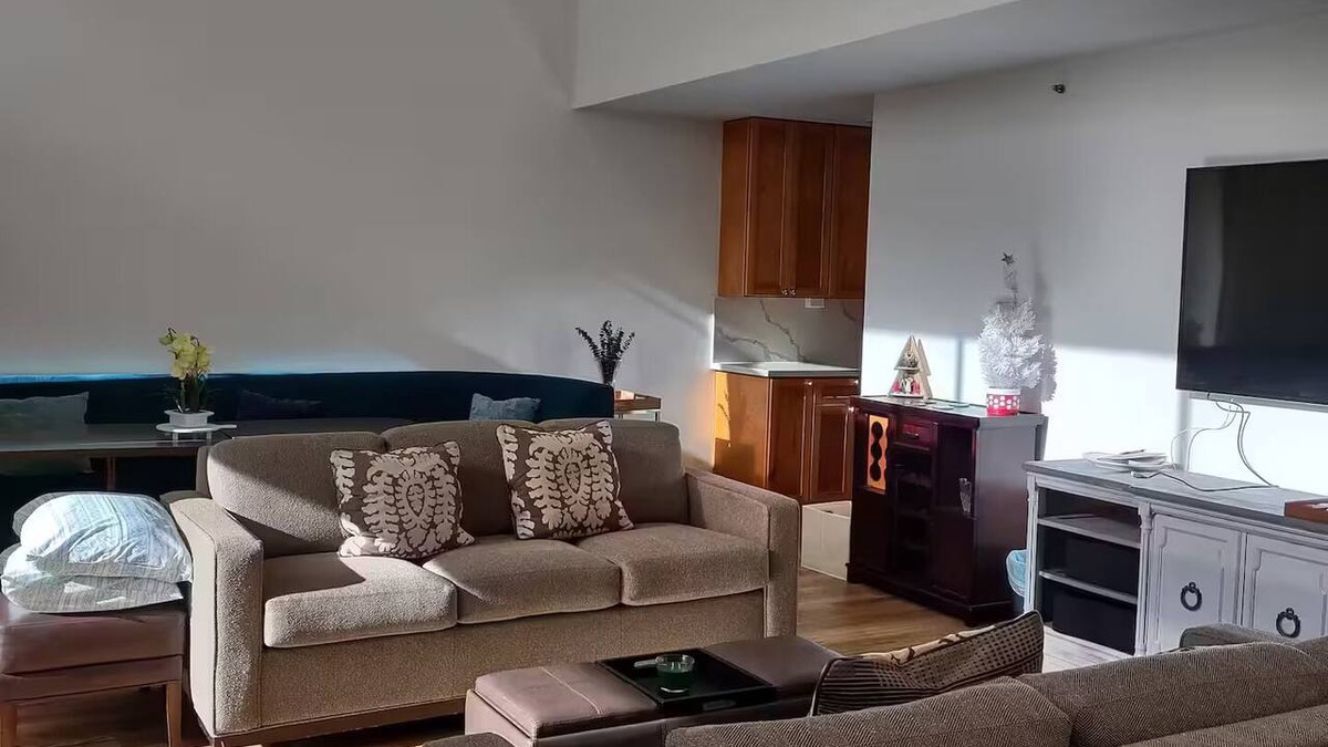 Downtown Honolulu Condo | Unique Bishop Loft