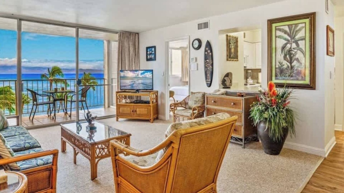 Kahana House | Updated oceanview Hawaiiana style 1 bedroom resort condo, AC, walkable area