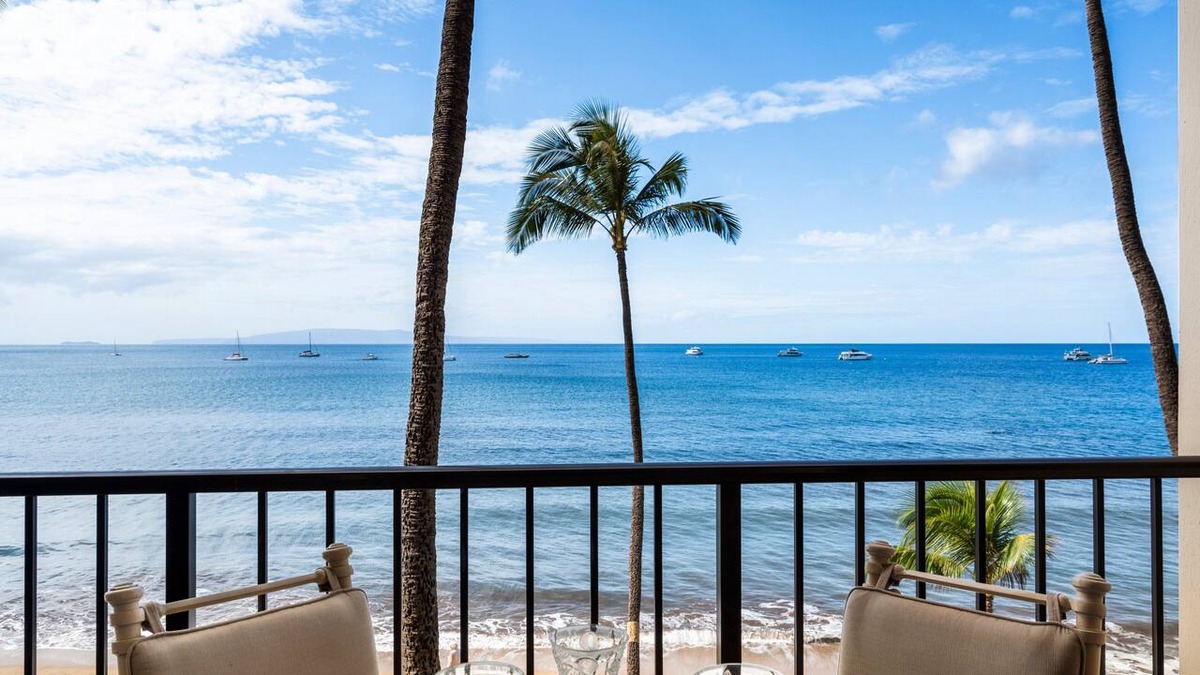 Kihei Condo | Upgraded Corner Unit with Amazing Pool and Ocean Views! - Sugar Beach #421