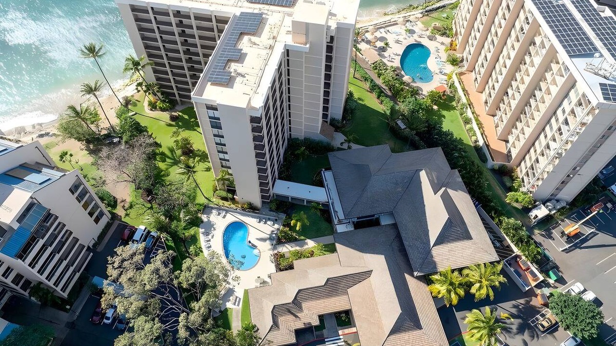 Kahana Condo | Valley Isle Resort - 4BR Condos - Sleeps 12