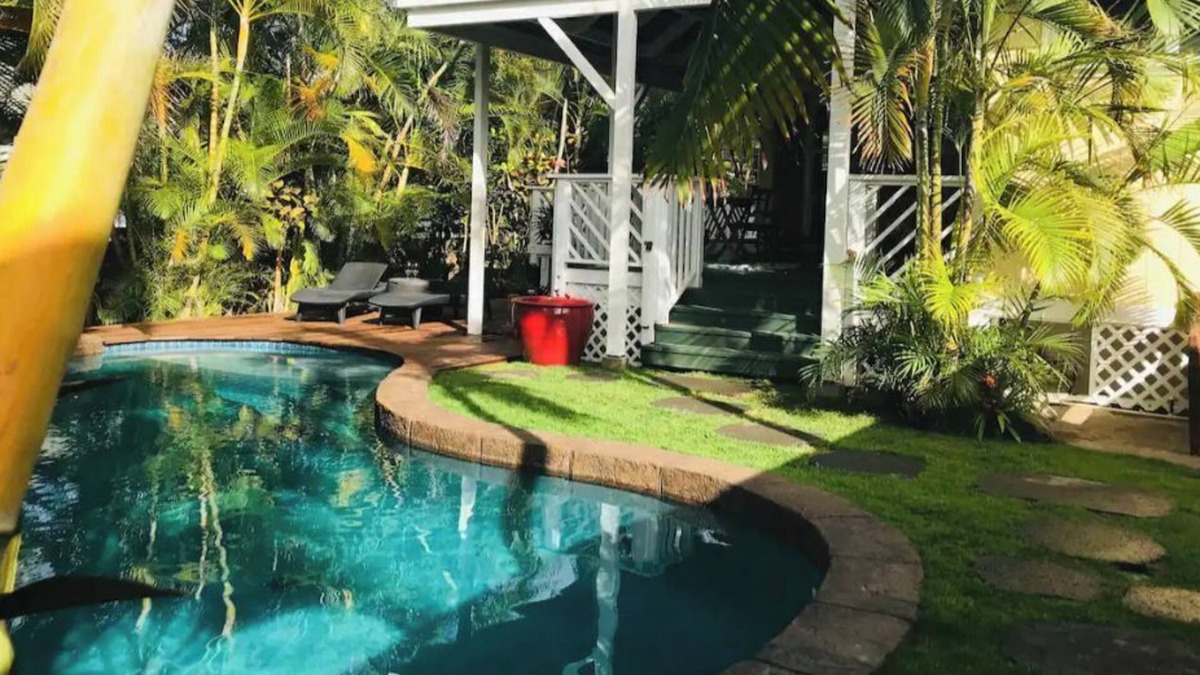 Kalama Tract Villa | Villa Frangipani, Kailua/2 minute walk to Beach February 2027 Specials