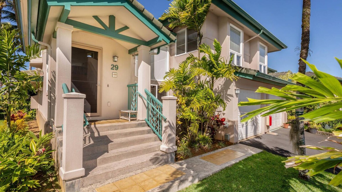 Kaiulani Condo | Villas On The Prince 29, Golf course & Magnificent mountain views.