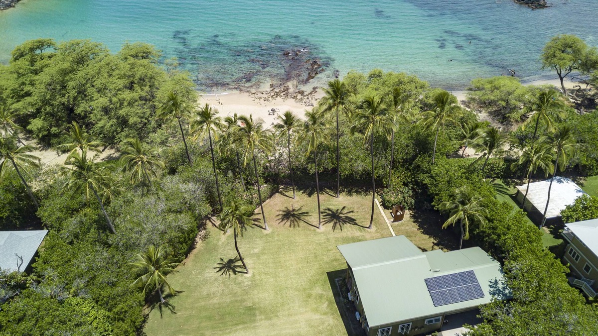 Puako House | Waialea Bay Beachfront Home with AC