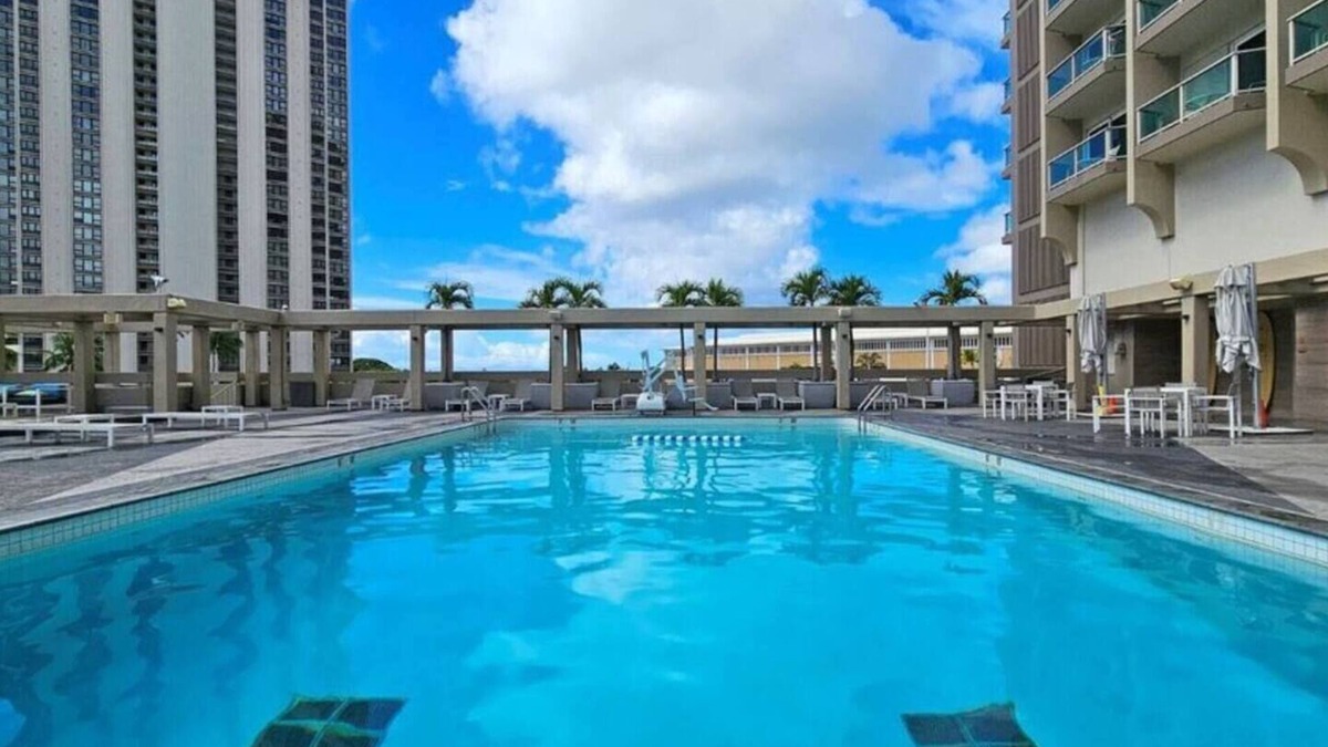 Ala Moana Condo | Waikiki Beach & Ala Moana Hotel Room # 2512