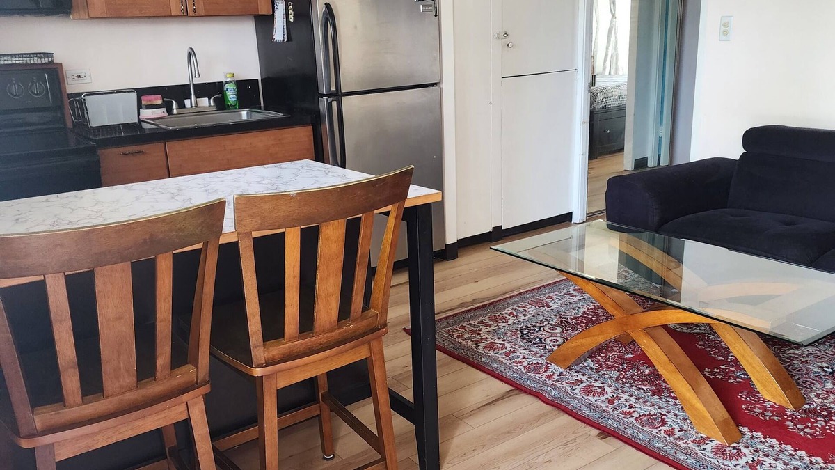 Waikiki Apartment | Waikiki Fully Furnished w/pool - walk to beach!
