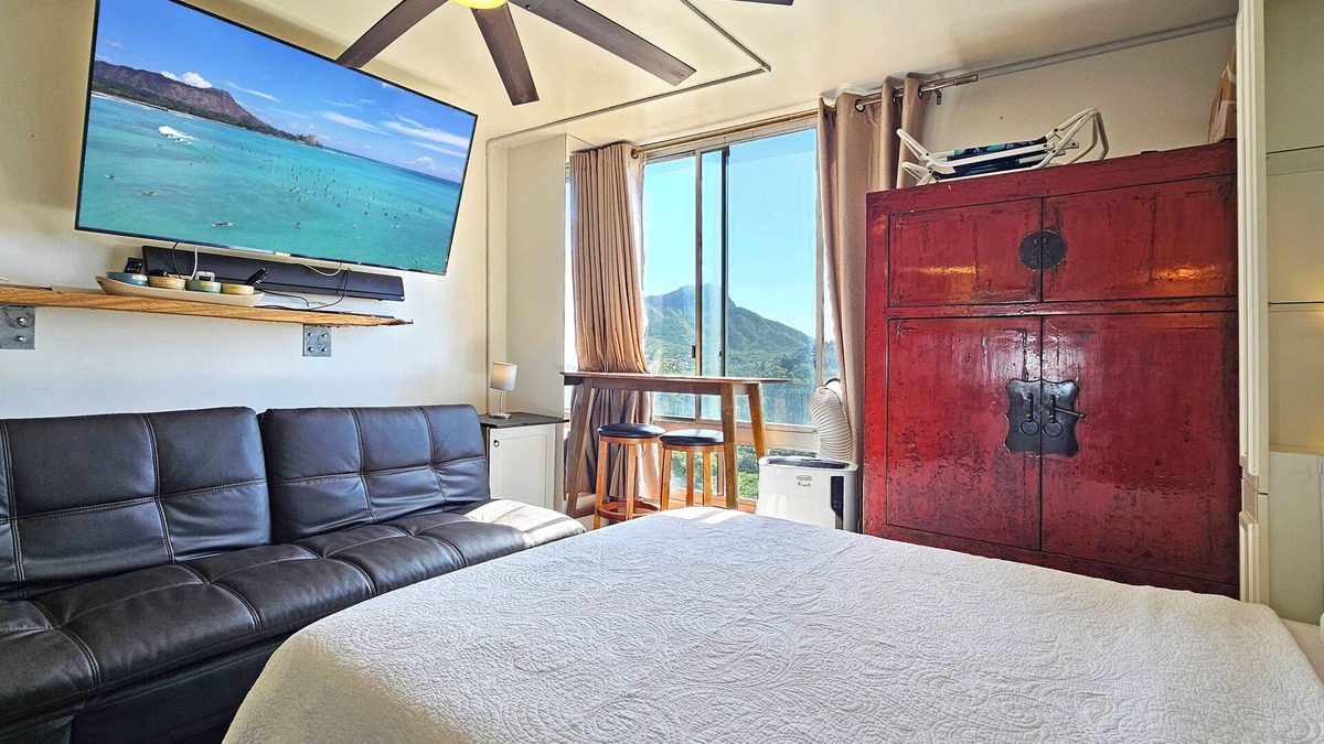 Waikiki Hotel | Waikiki Grand Hotel® 716 ¦ Queen 7th Fl Studio-Suite w/Kitchen & Pool
