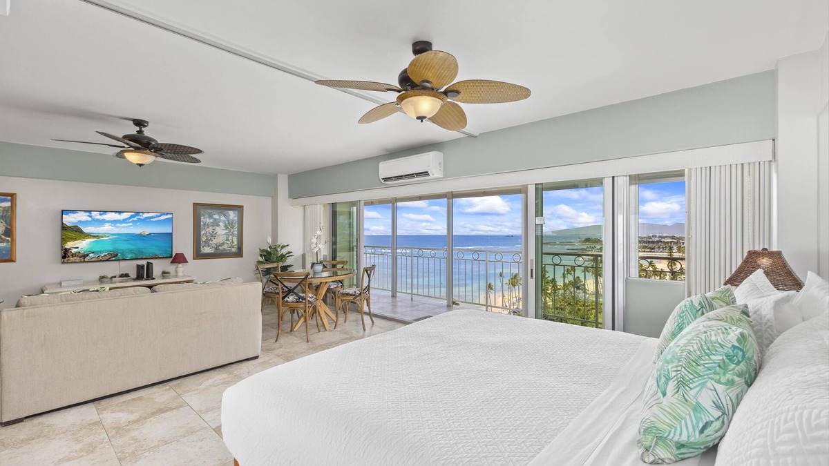 Honolulu Condo | Waikiki Shore Condo on the 13th floor with ocean view/prime location