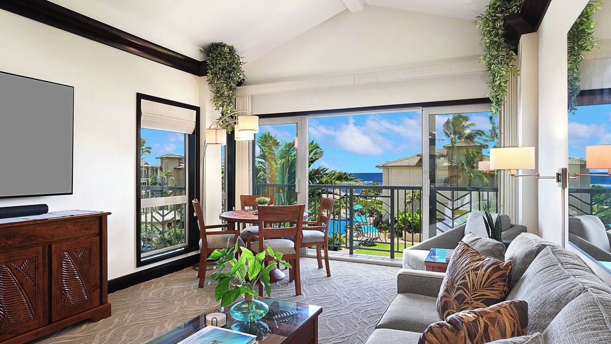 Wailua Condo | Waipouli Beach Resort D402 - Modern Top Floor Ocean View Suite in Kapaa with AC!