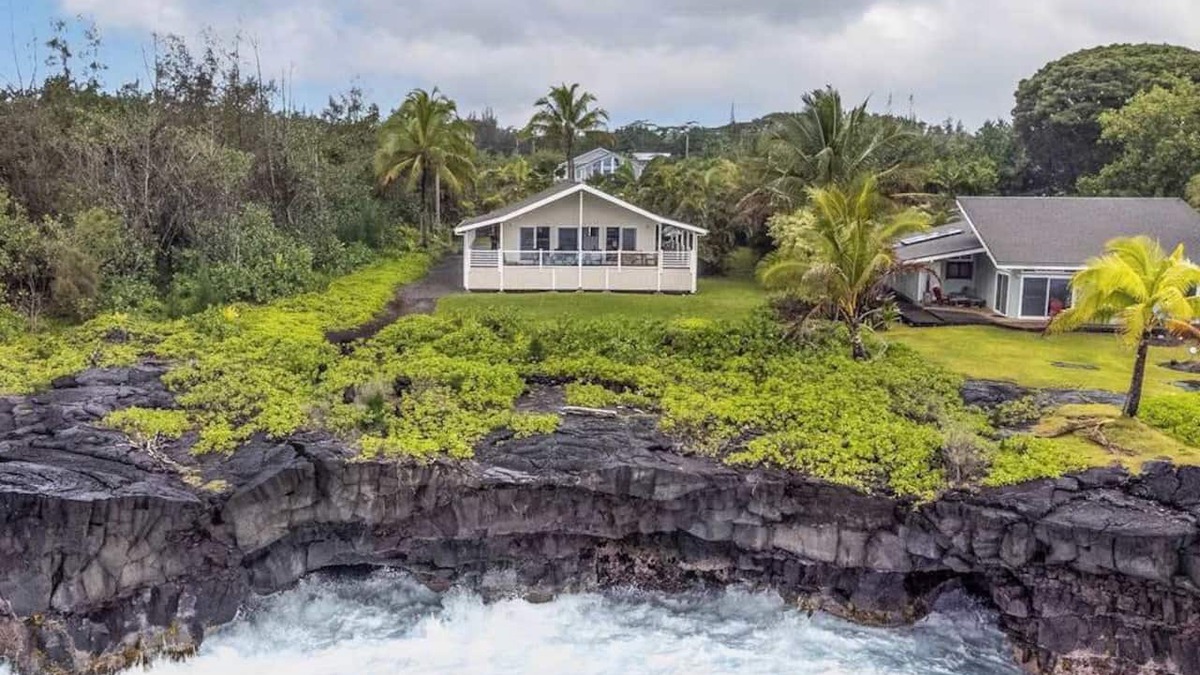 Keaau House | Wake to Sunrises at a Poipu Oceanfront Cliff Oasis