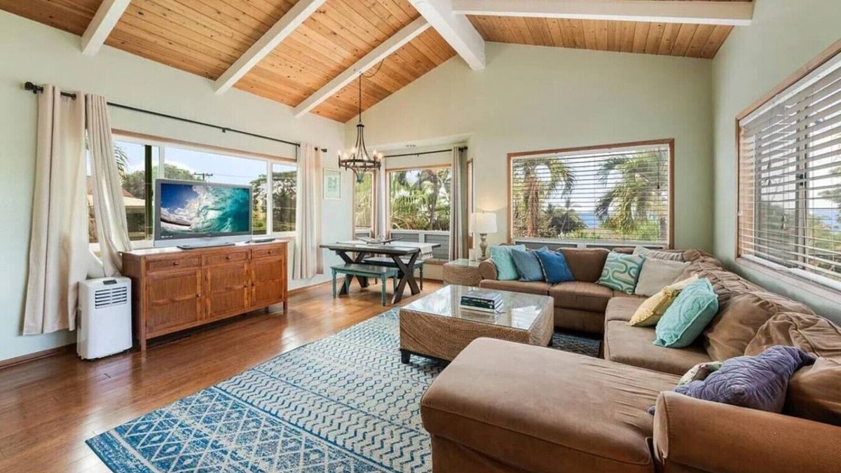 Kailua-Kona House | Walk to Beach | Rooftop Deck | Ali`i Drive Kona