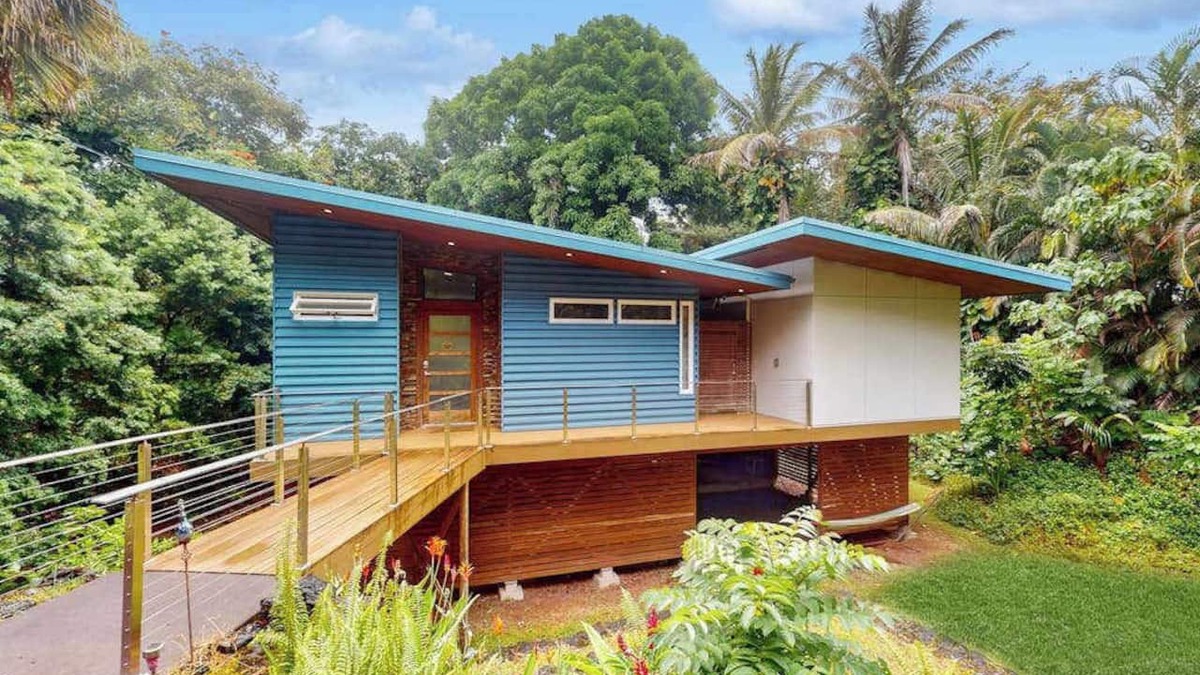 Kehena Beach Estates House | Walk to Kehena Beach From a Tranquil Escape with W/D & WiFi