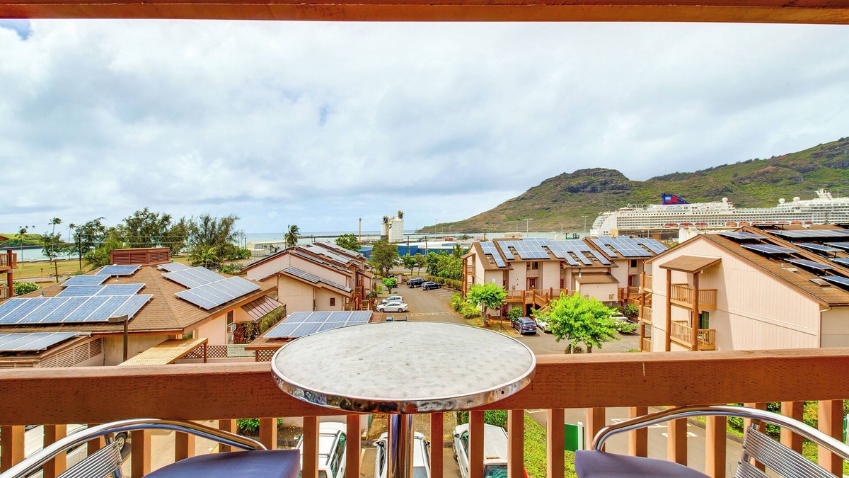 Nawiliwili Condo | Walk to Nawiliwili Harbor: Condo w/Saltwater Pool