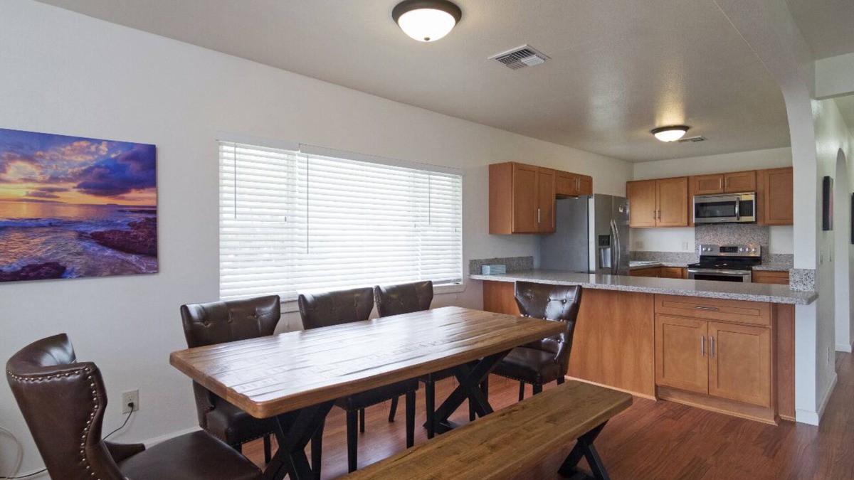 Hauula House | Walk to Ocean from house- close to BYU-H & Polynesian Cultural Cntr 3 bed 2 bath