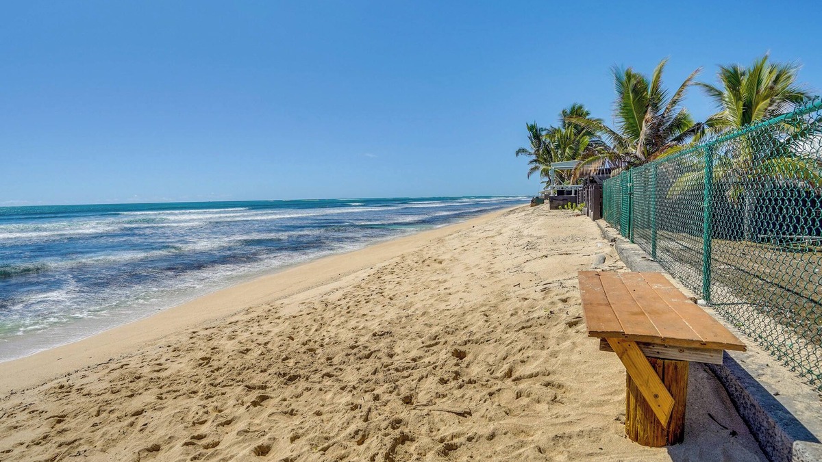 Ewa House | Walk to Sand! Ewa Beach Group Retreat