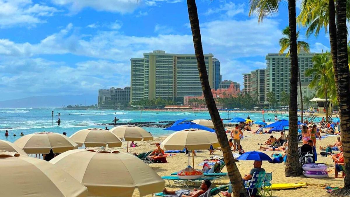 Diamond Head - Kapahulu - St. Louis House | Walking Distance for 2Br X 2Bath Near Waikiki Beach Resort Area.